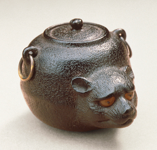 Illustration for article titled Spirit Foxes and Raunchy Demons in Japanese Netsuke Art